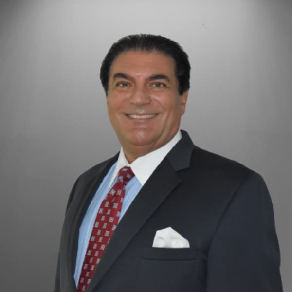 Headshot of Robert Ibrahim, Bitcoin-aware financial advisor in Somerville, NJ